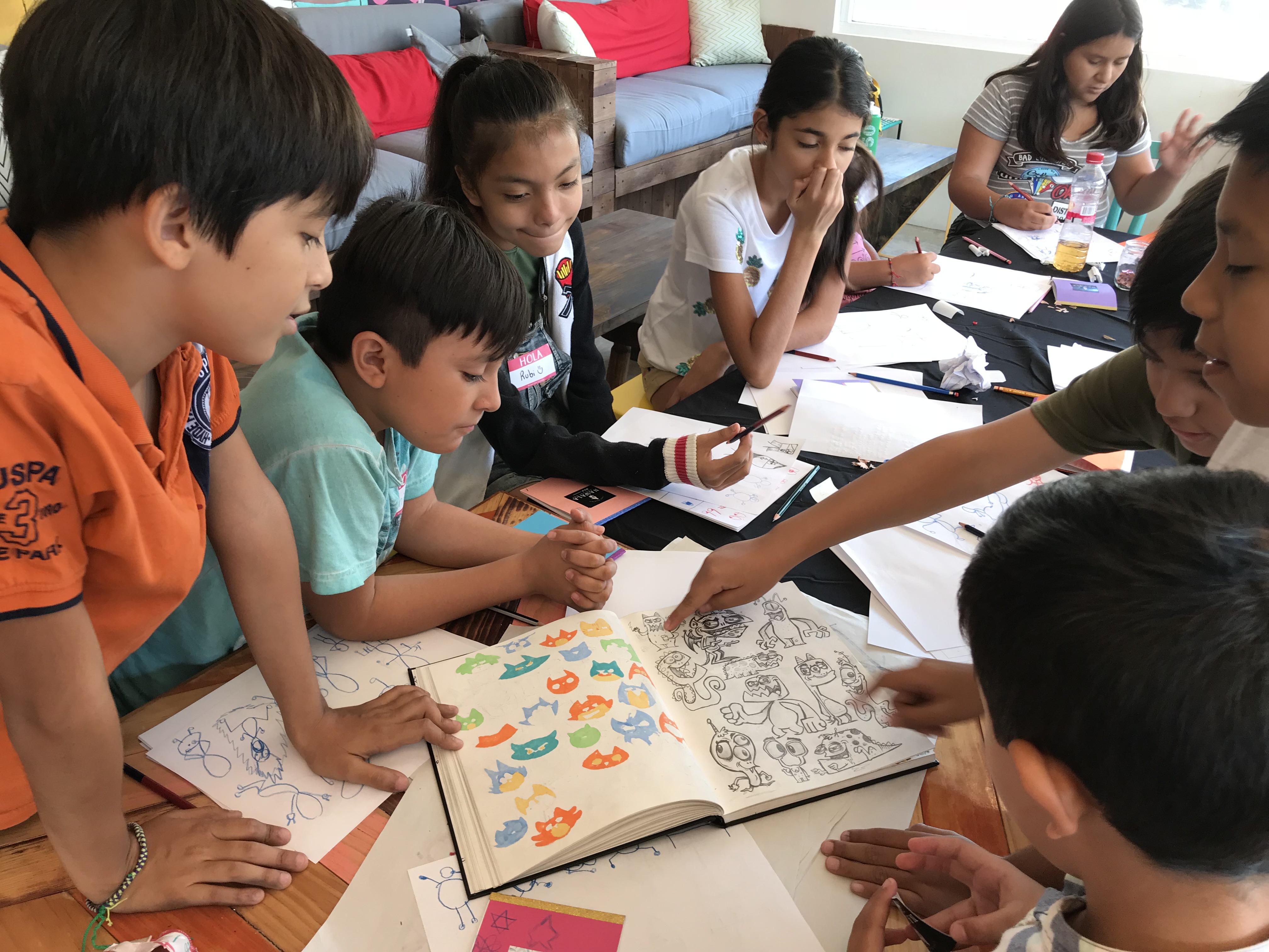 Taller dibujo creatividad niños